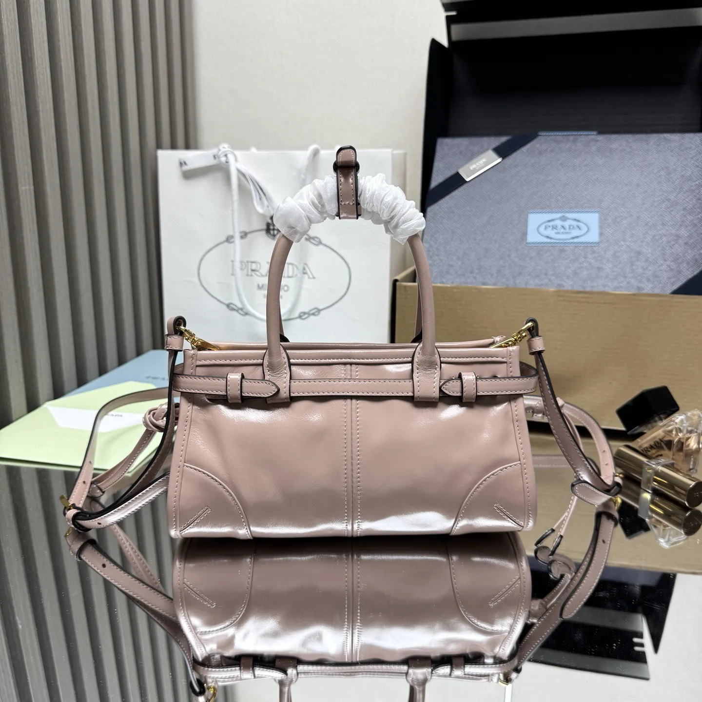 Dior Lady Dior 酒红色手提斜挎包 漆皮款