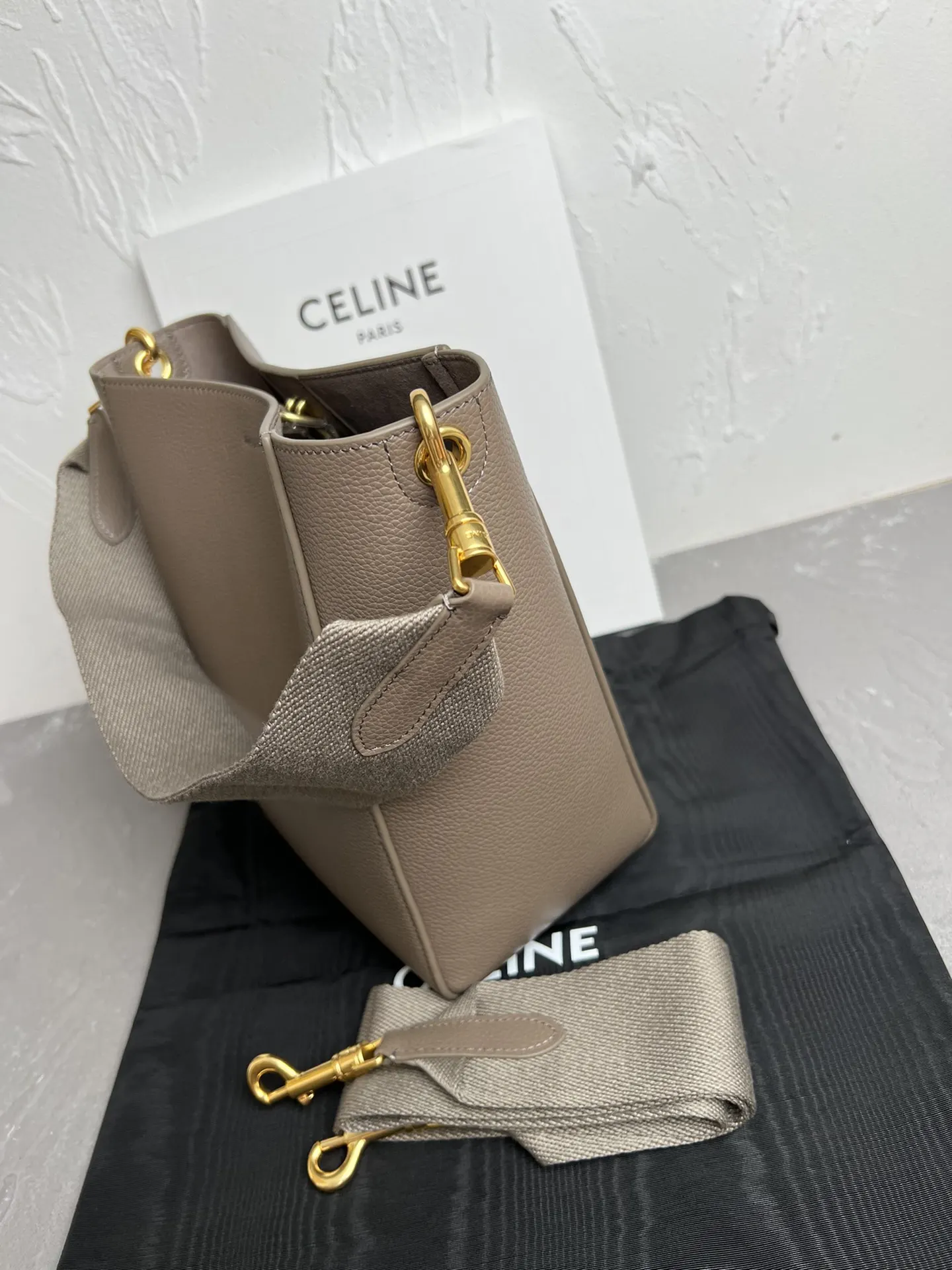 荔枝纹 批 CELI NE Sangle 最强百搭 水桶包 休闲水桶款