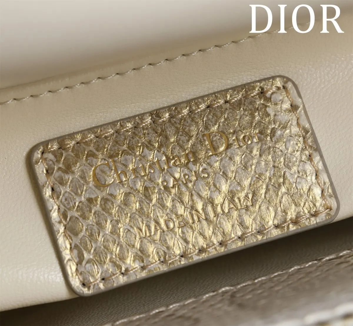 Dior Lady Dior 金色藤格纹手提斜挎包 经典款