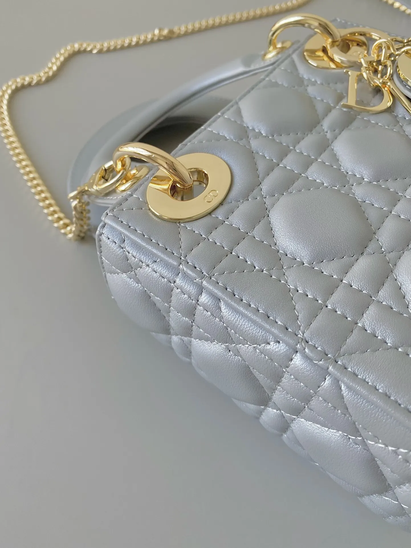 Dior Lady Dior Sheepskin Bag Portable Messenger Image 4 Dior Lady Dior Sheepskin Bag Portable Messenger Image 4