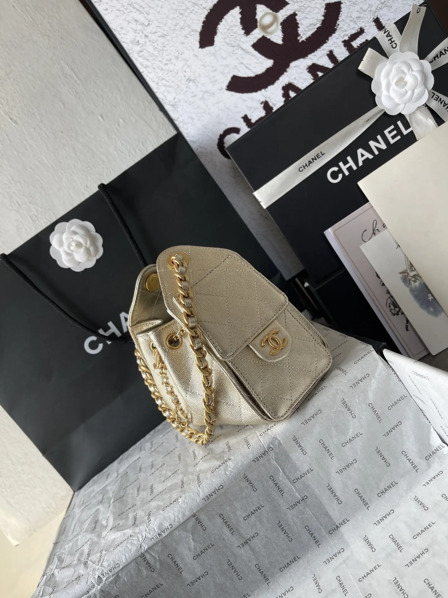 CHANEL 白色 金色 小牛皮 腋下包 復古腋下背款