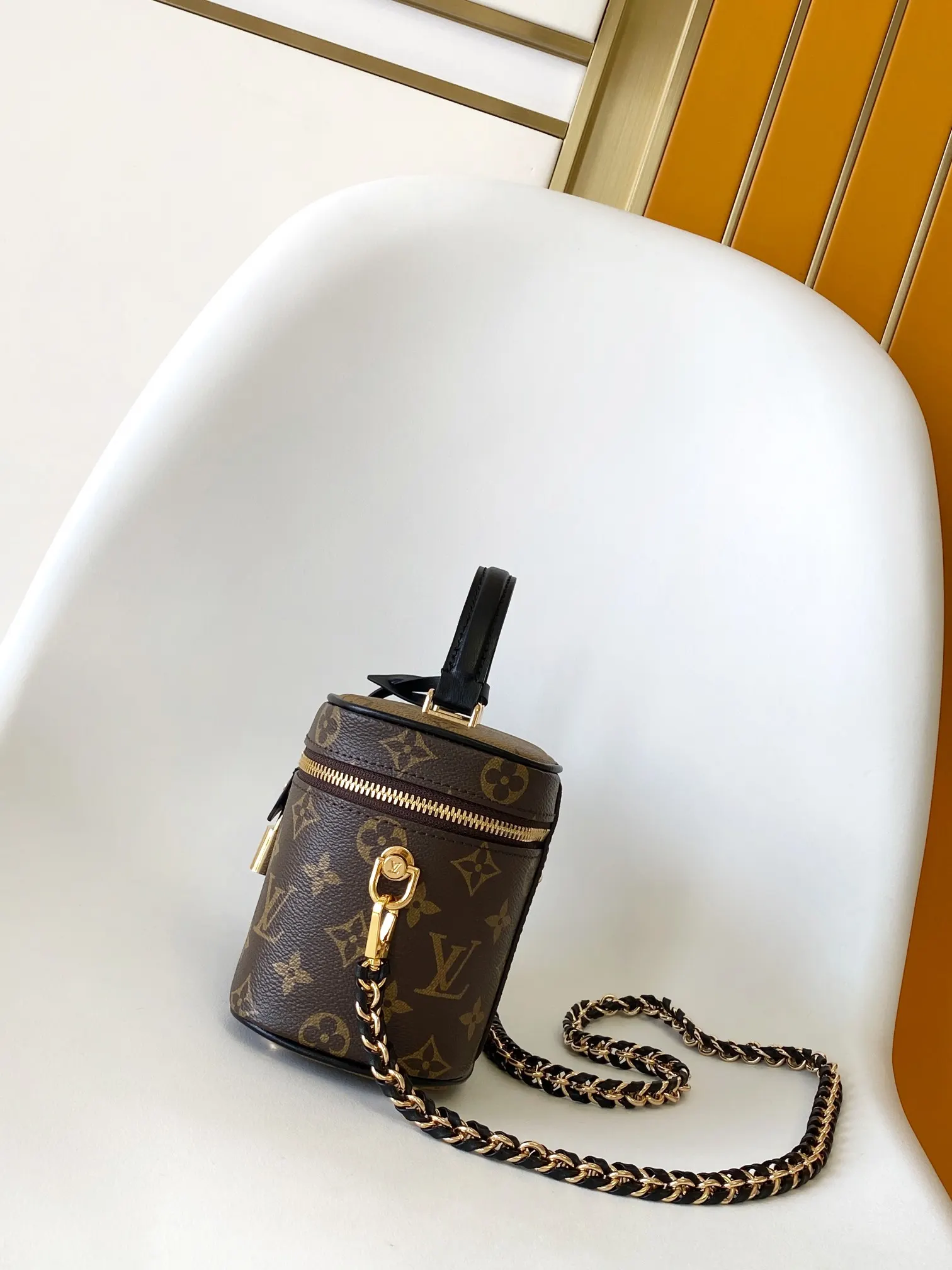 Louis Vuitton Chain Bag Canvas