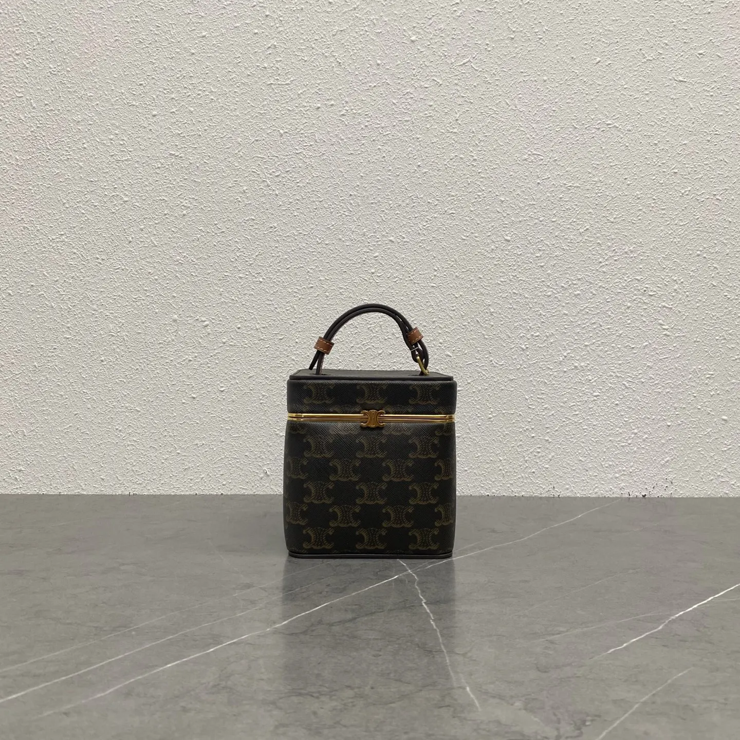 Celine Triomphe 金色 牛皮 單肩包 日常單肩背款