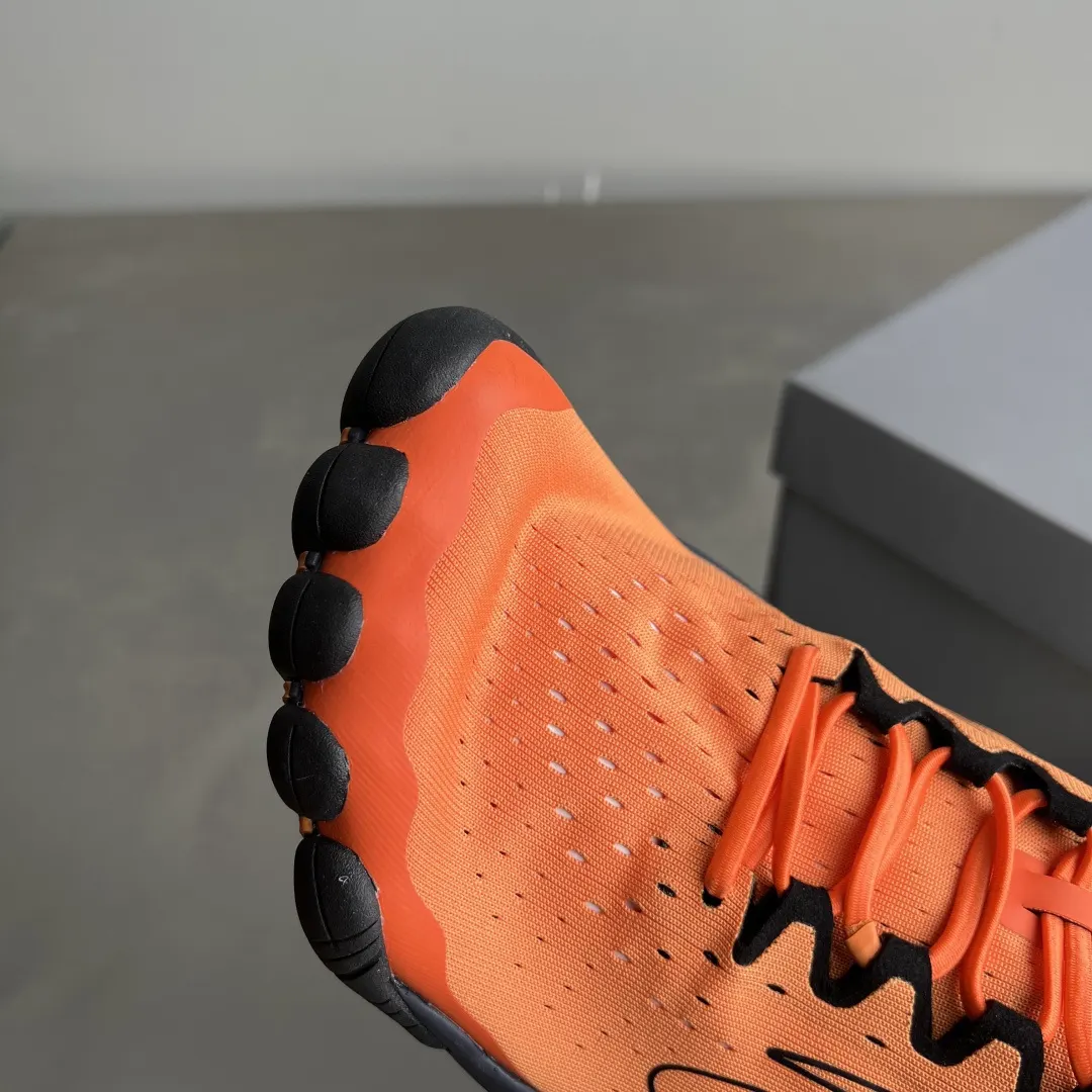 Balenciaga Runner 橙色 运动鞋 休閒运动(數字6) Balenciaga Runner 橙色 运动鞋 休閒运动(數字6)
