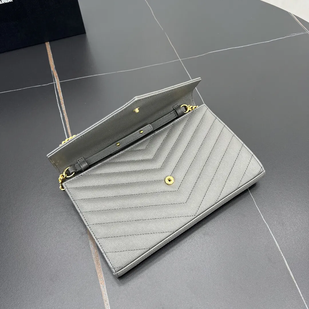 Chain Bag Leather
