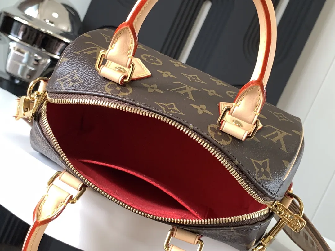 LV M46222 Style