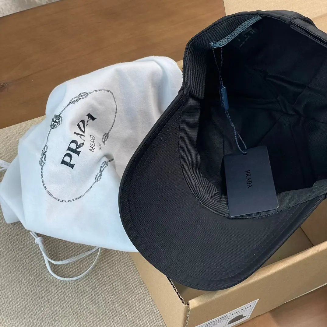 PRADA Re-Nylon尼龙 Logo 帽子 精致搭配款