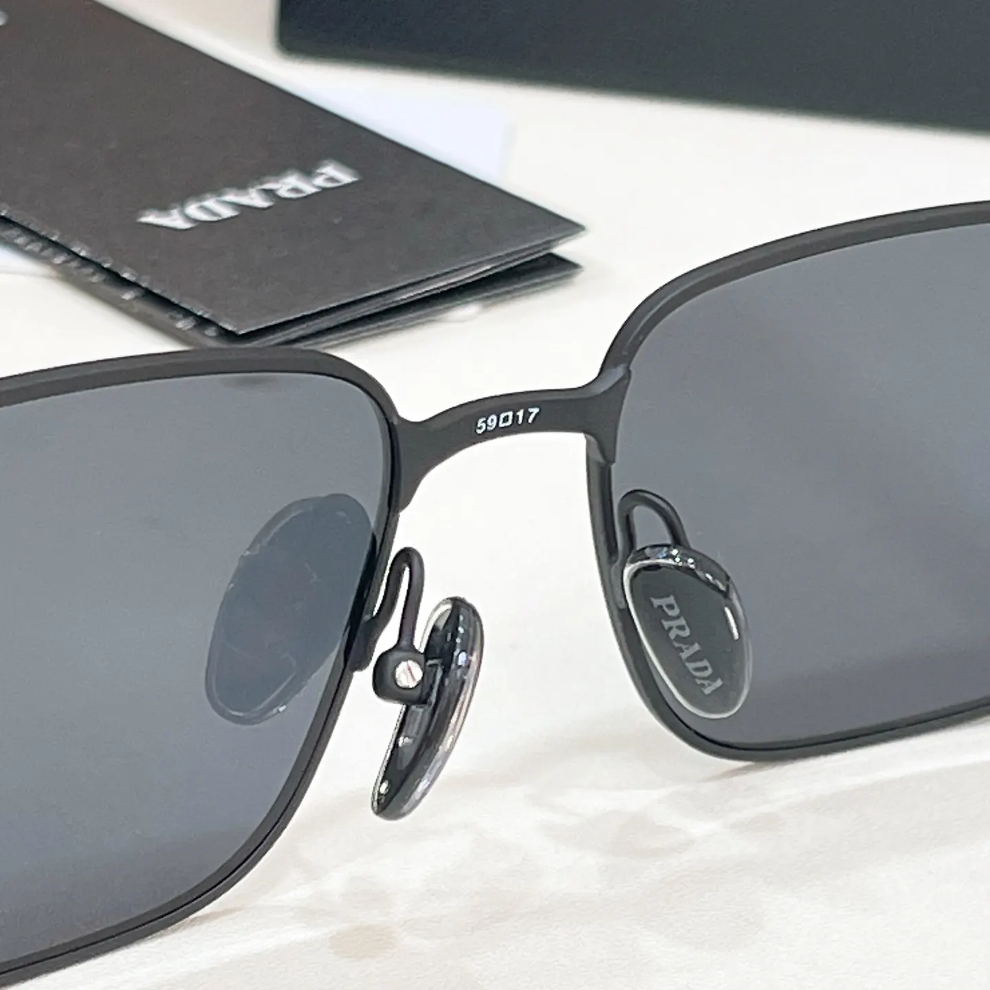 Prada SPR B54S 太陽鏡