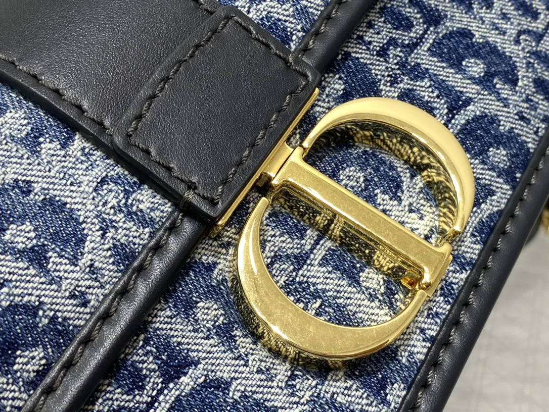 Dior 黑色漆皮手提斜挎包