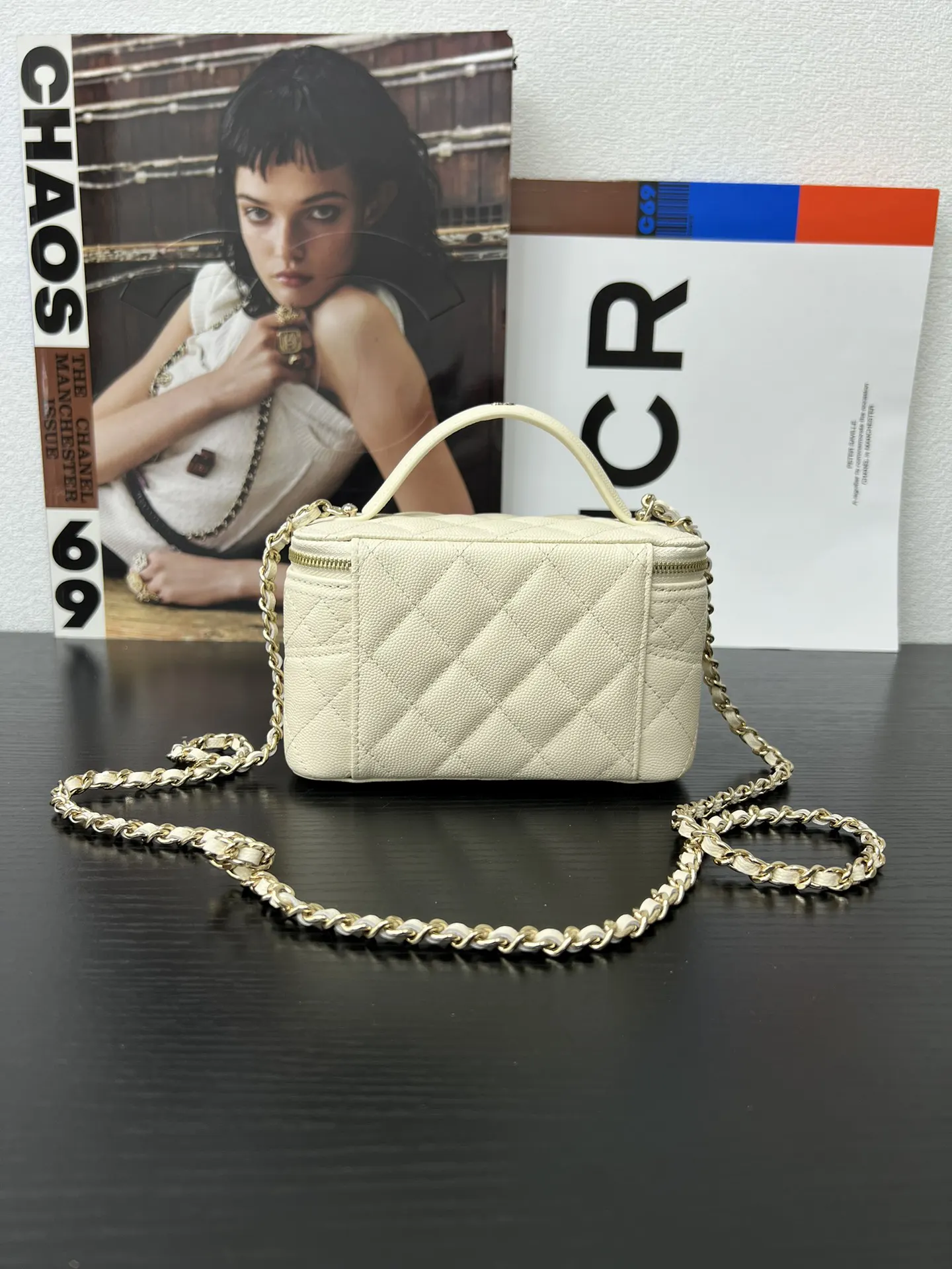 Chanel 小牛皮鏈條包 單肩斜挎