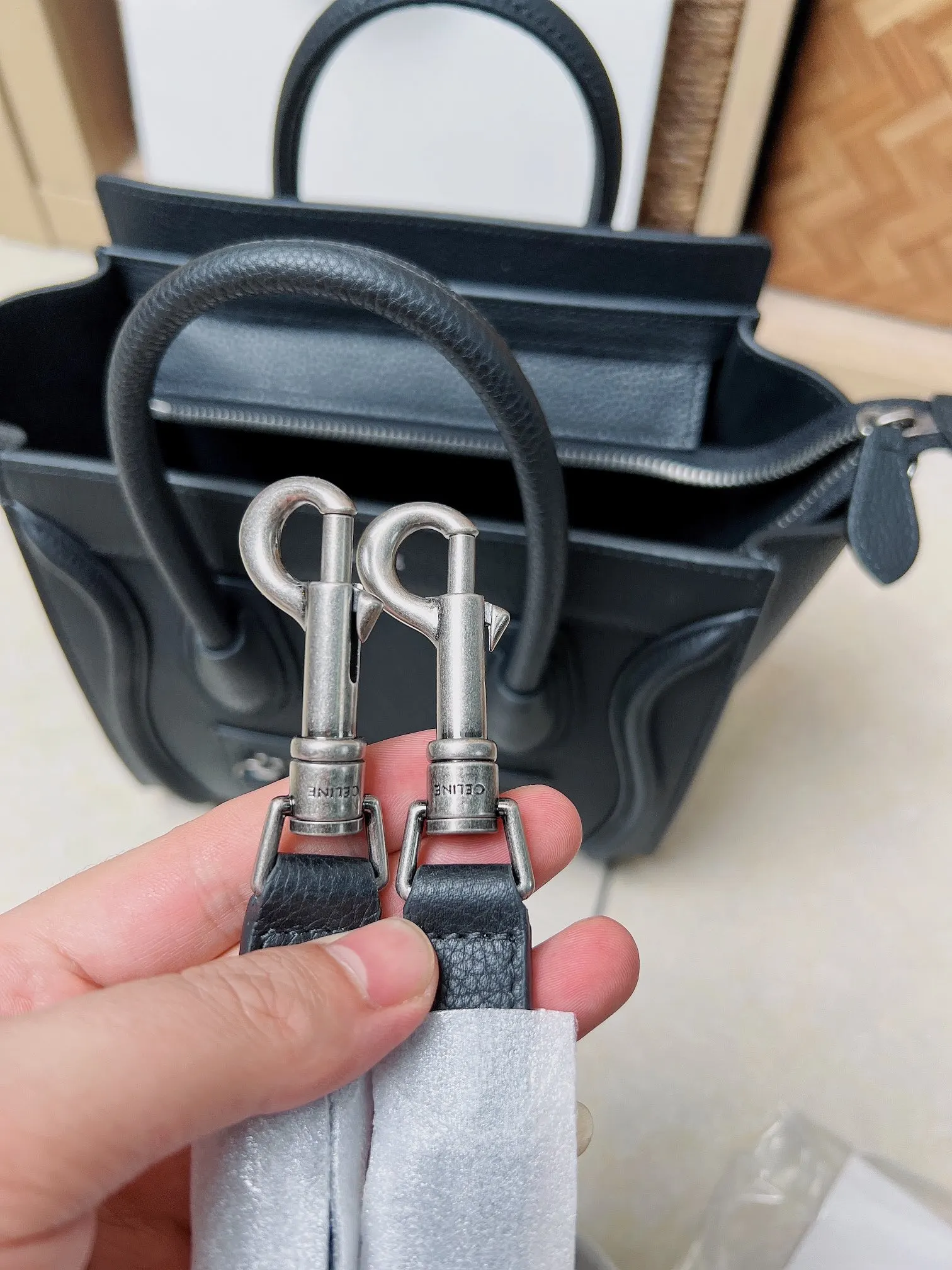 Crossbody Bag Lightweight Leather