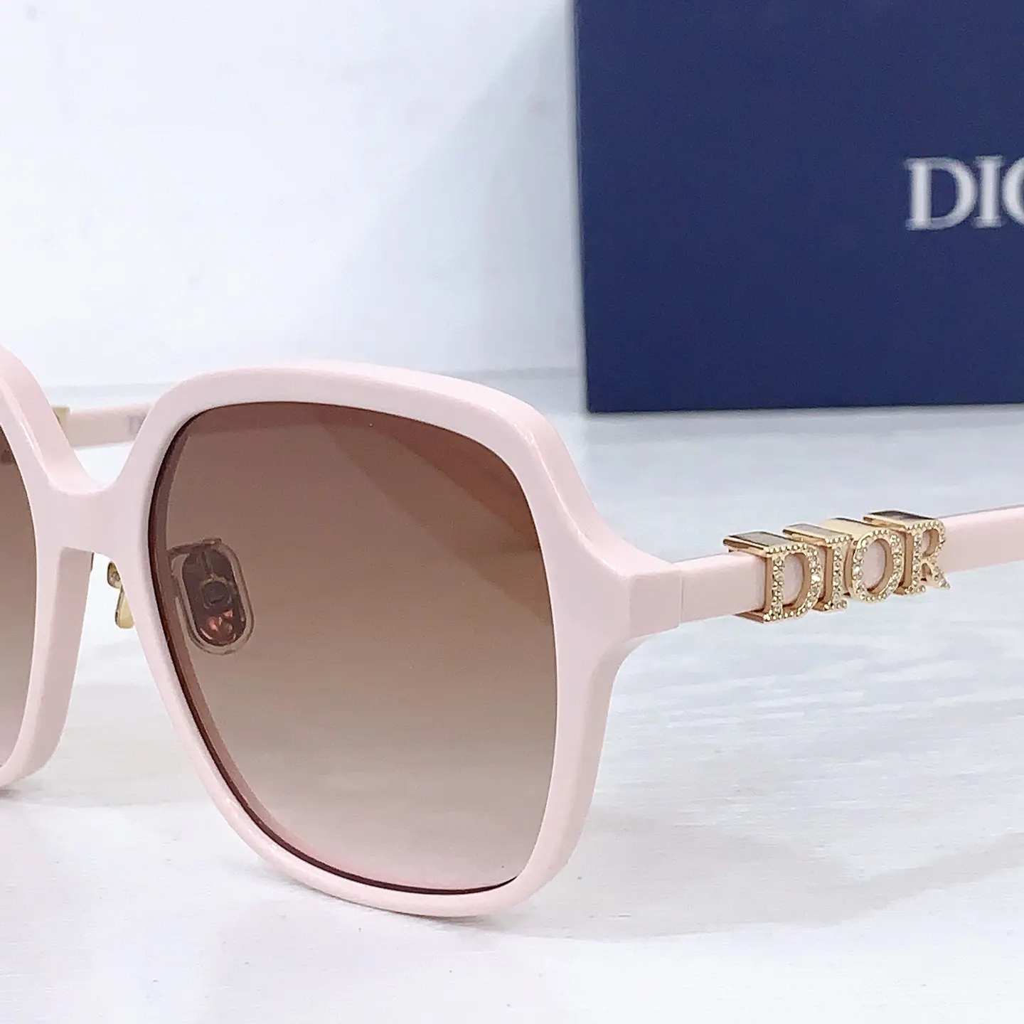 Dior 棕色渐变太阳镜 复古遮阳