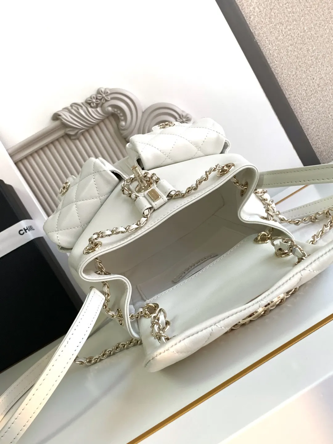 CHANEL 小牛皮 雙肩包 实用雙肩款(數字9) CHANEL 小牛皮 雙肩包 实用雙肩款(數字9)