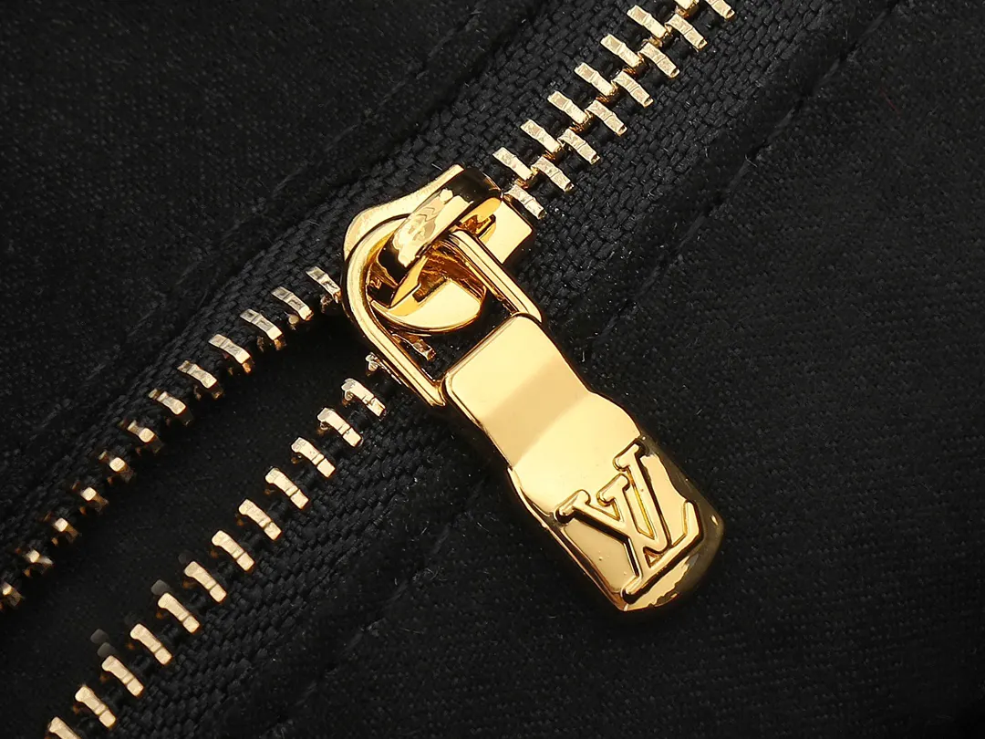Chain Bag Leather