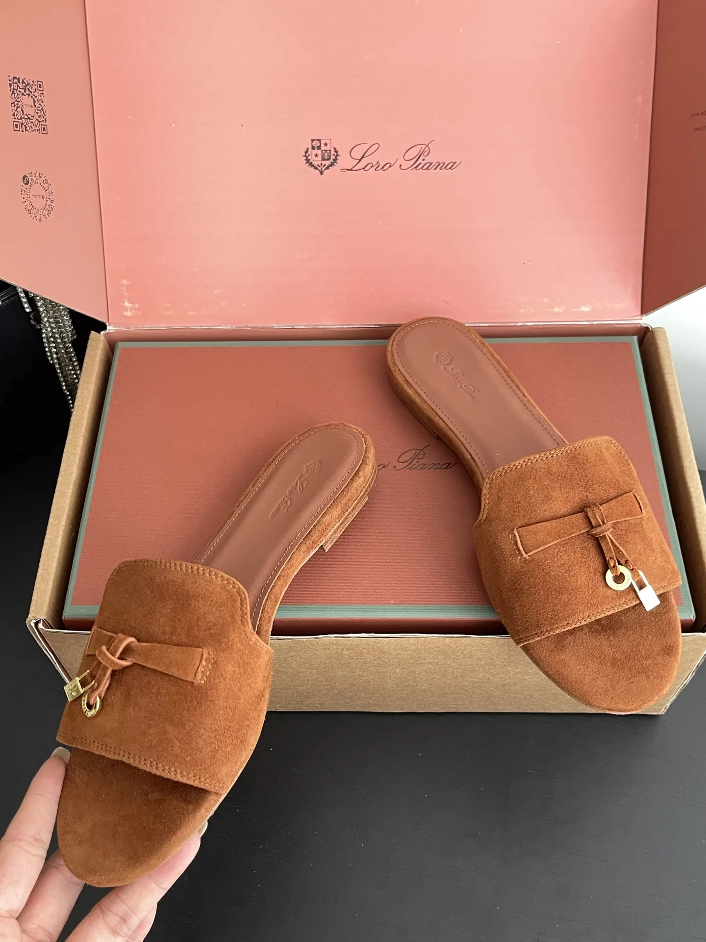 Loro Piana 拖鞋 轻便舒适款