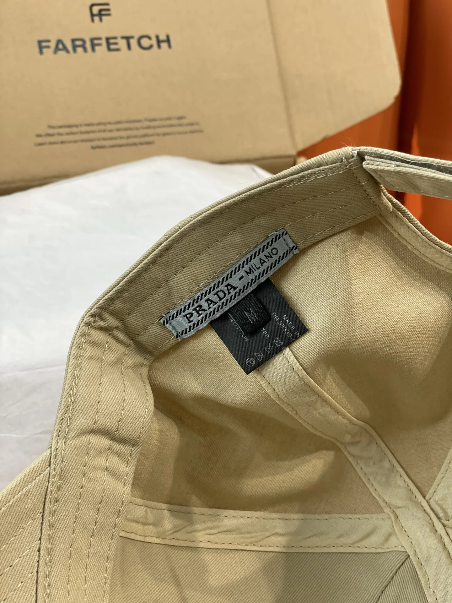 Prada 白色 牛仔 帽子