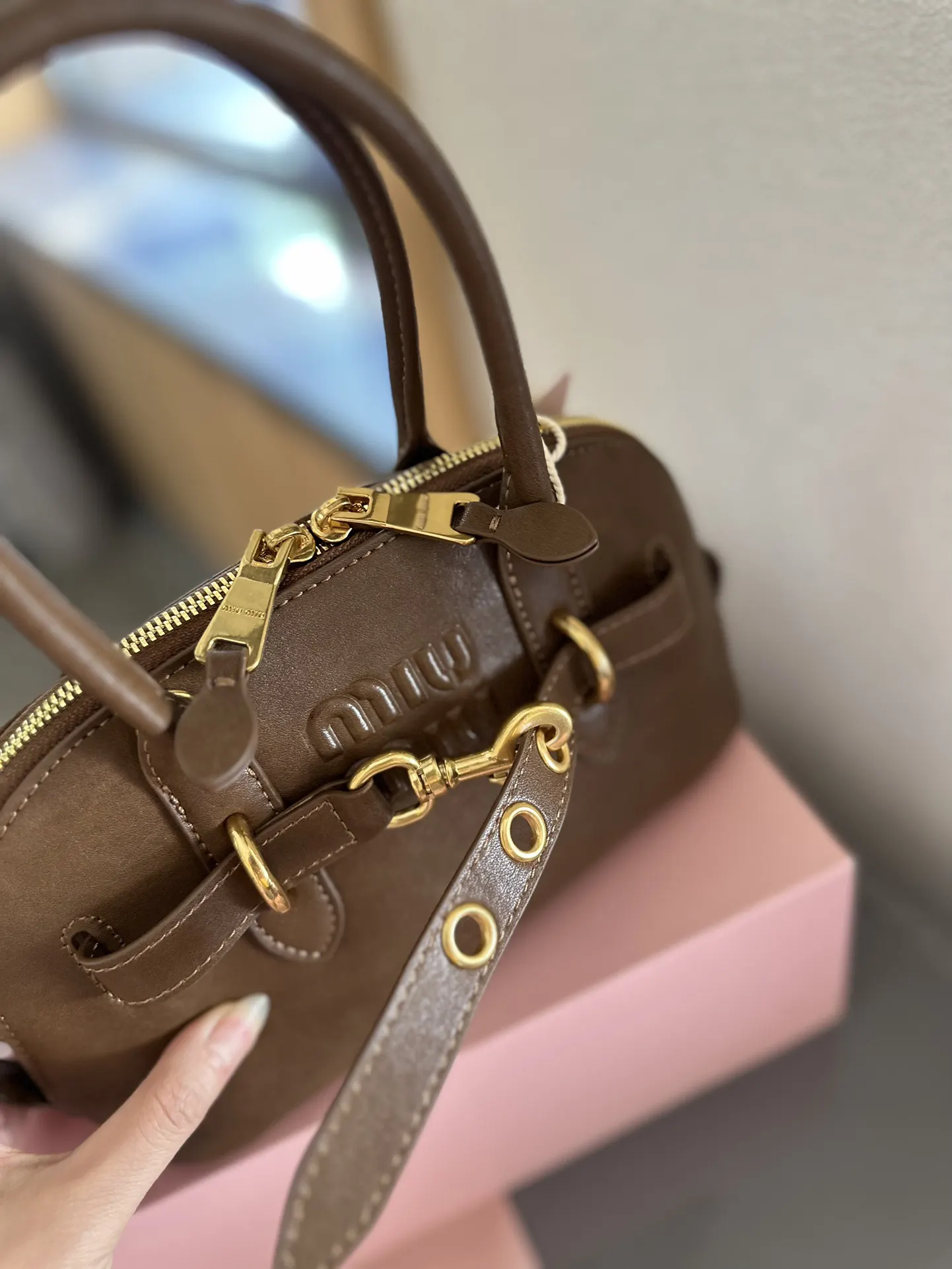 Miu MiuMiu 通勤人必备 包 手提包 通勤手提款