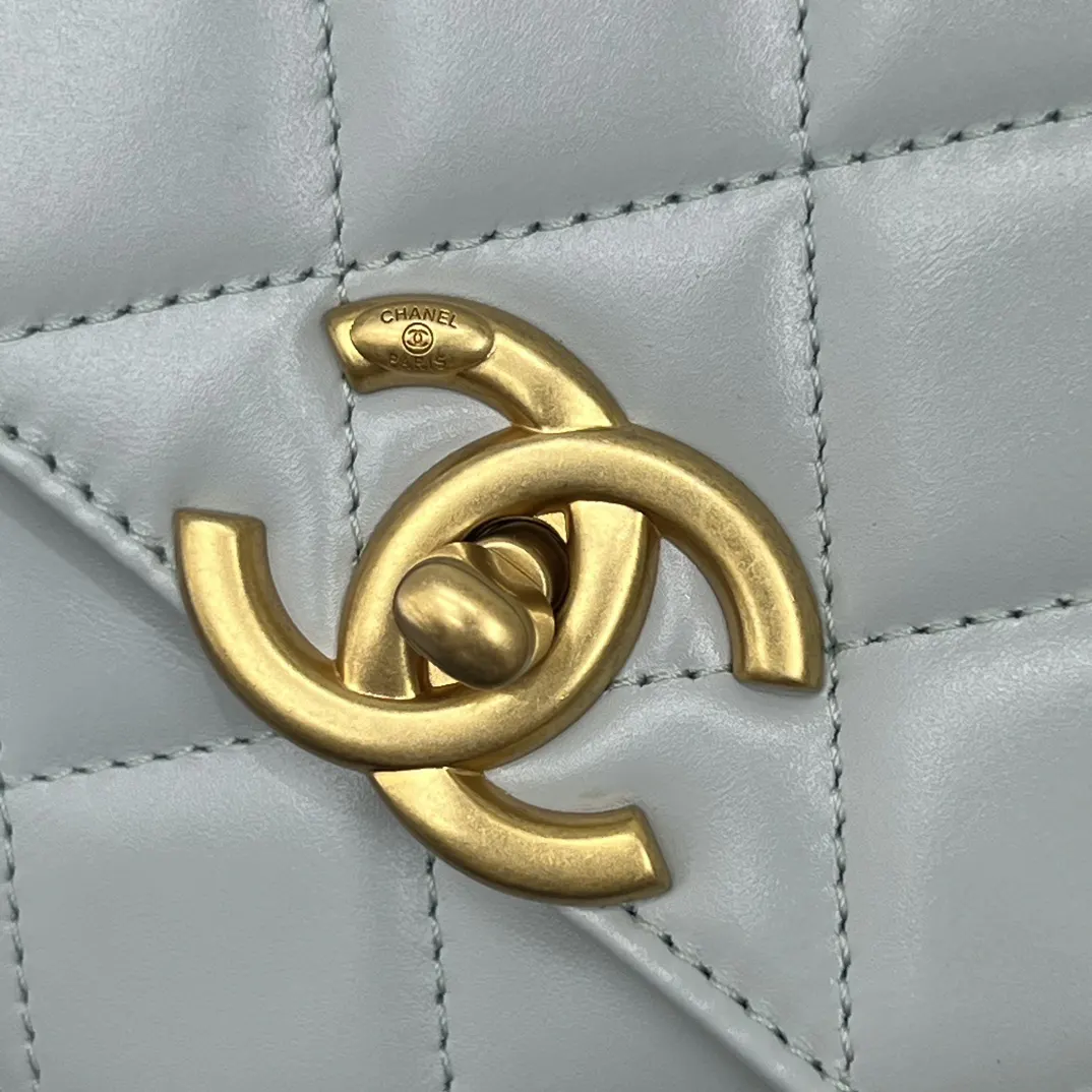 Chanel 小牛皮22 Bag鏈條包 單肩斜挎