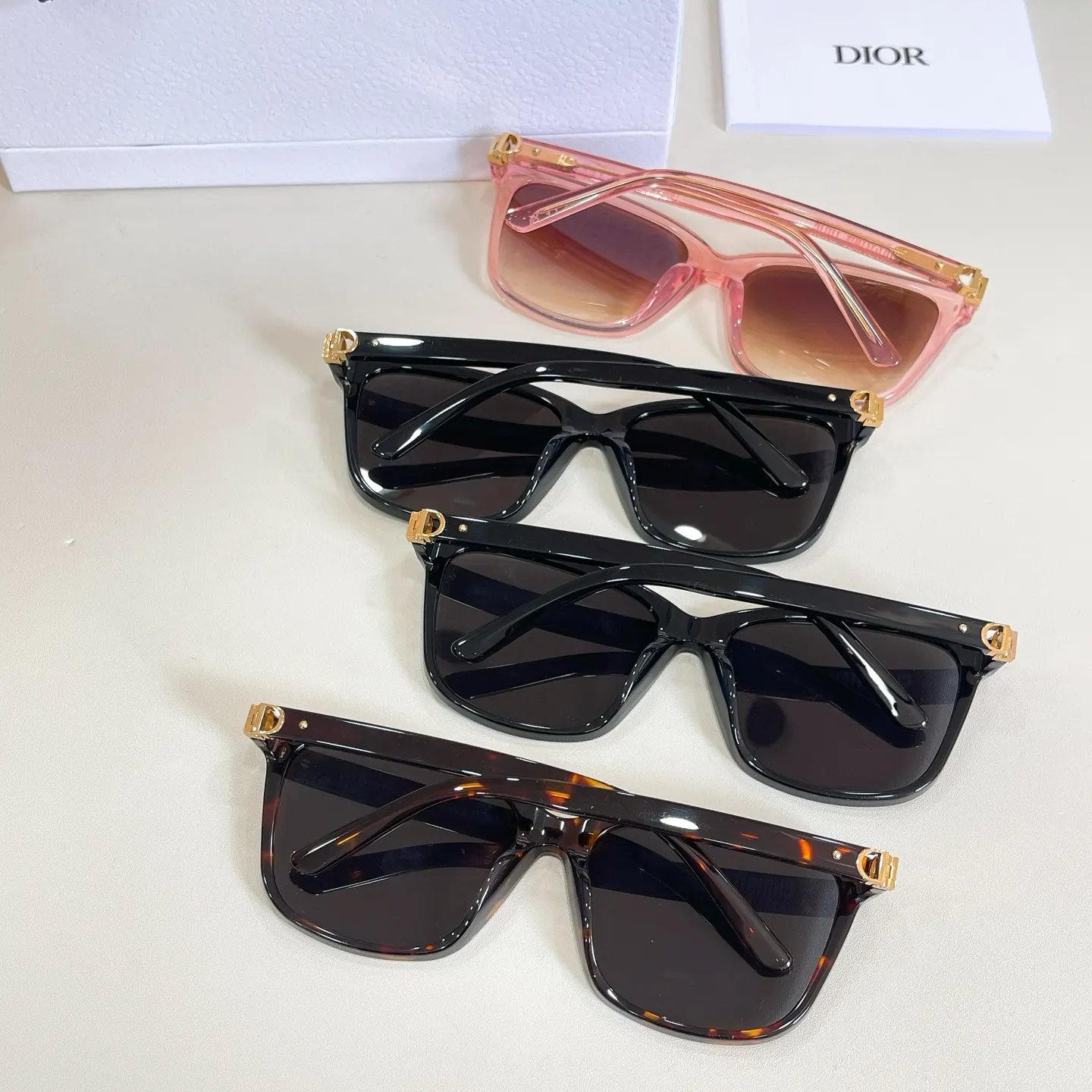Dior 黑色方形太阳镜 礼盒