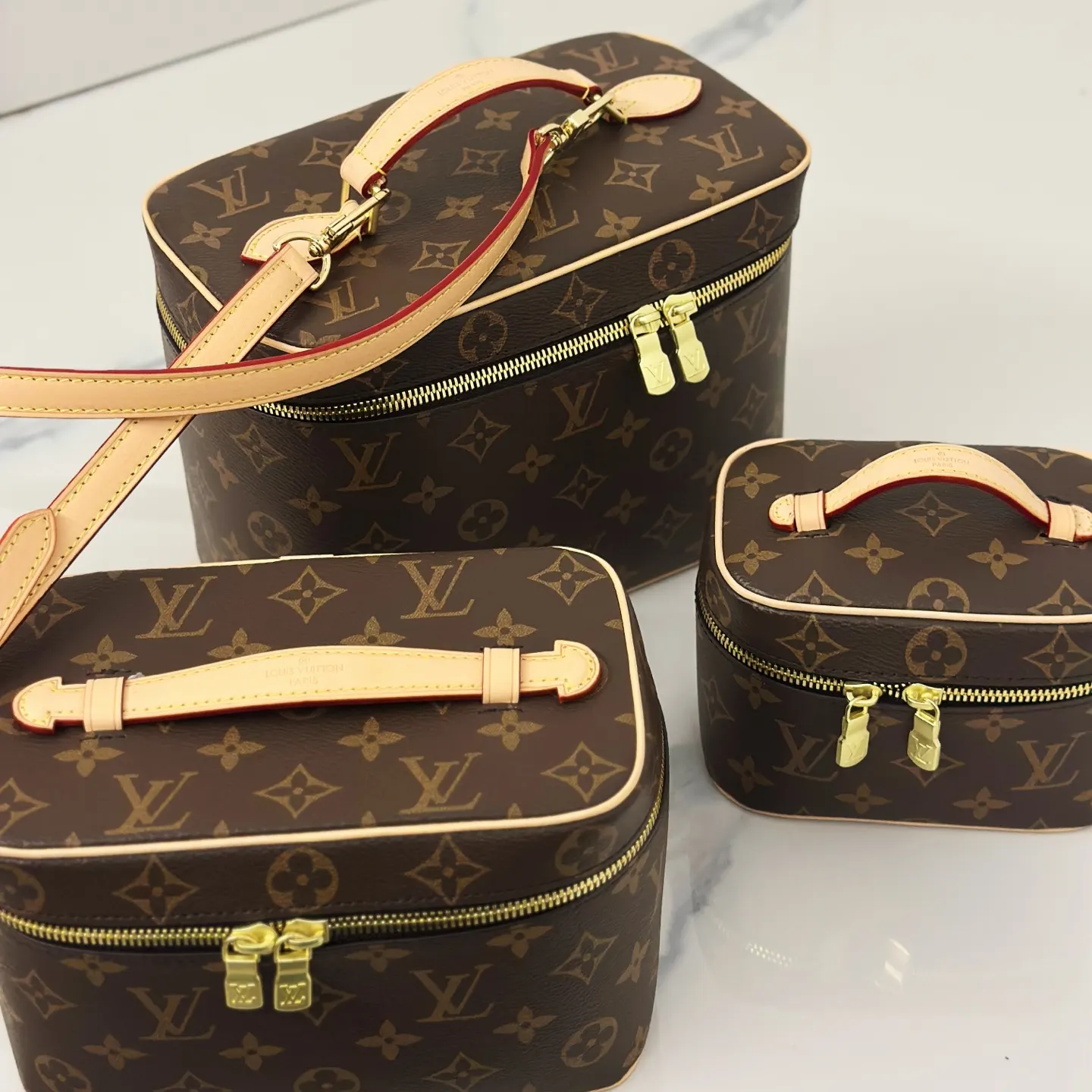 Louis Vuitton Cosmetic Pouch Image 6 Louis Vuitton Cosmetic Pouch Image 6