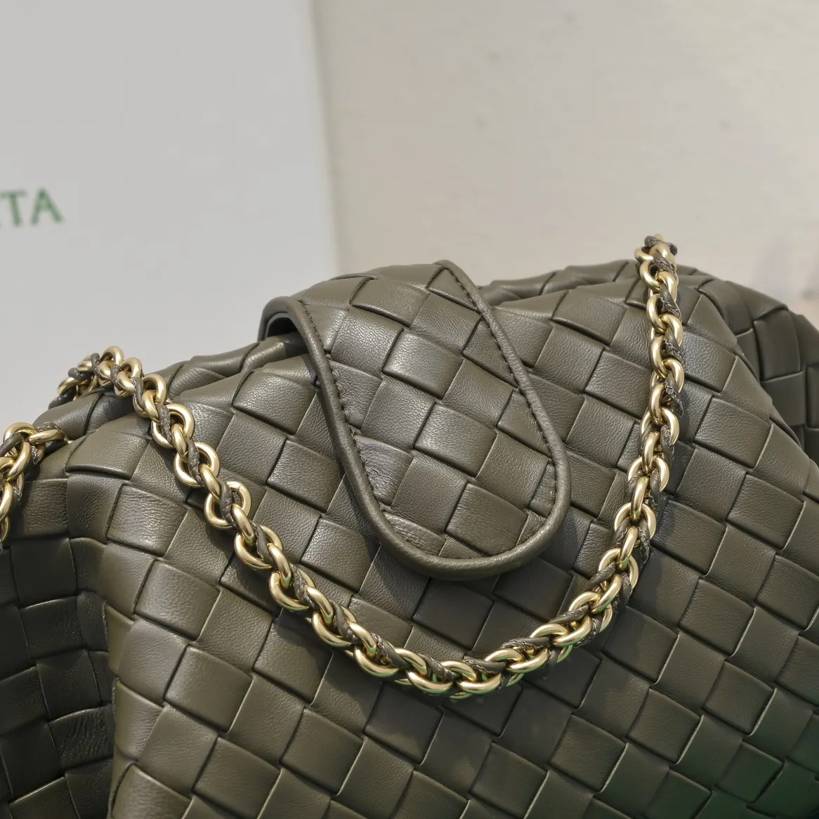 Bottega Veneta 羊皮 鏈條包 精致鏈條款