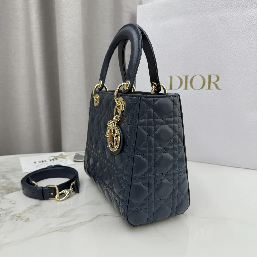 Dior Lady Dior 黑色羊皮手袋 经典藤格款