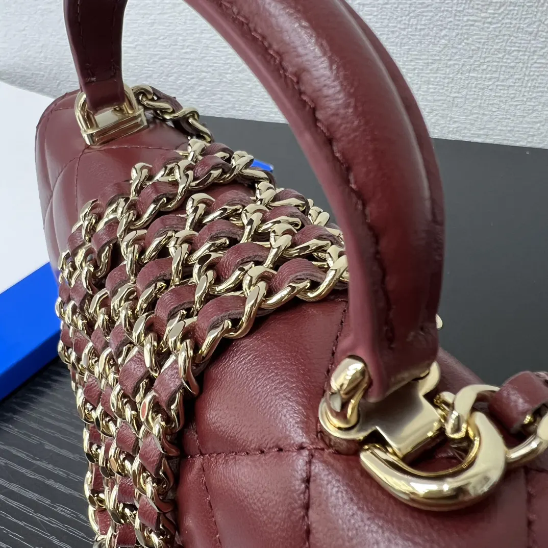 CHANEL 粉色荔枝纹牛皮翻盖链条包 金扣款