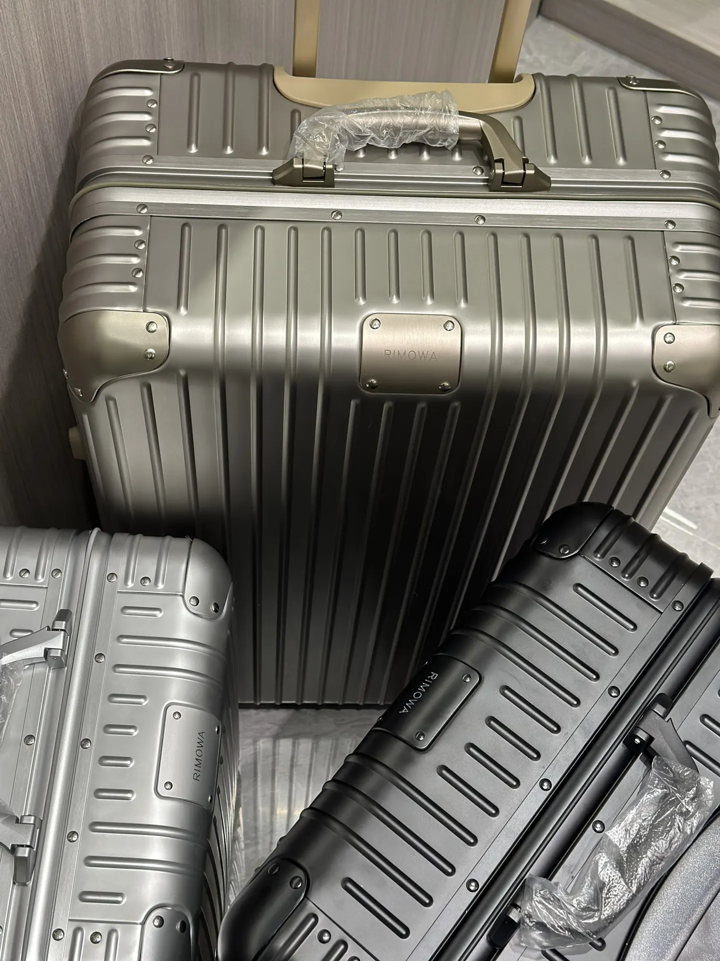 Rimowa Suitcase Travel Lightweight Classic