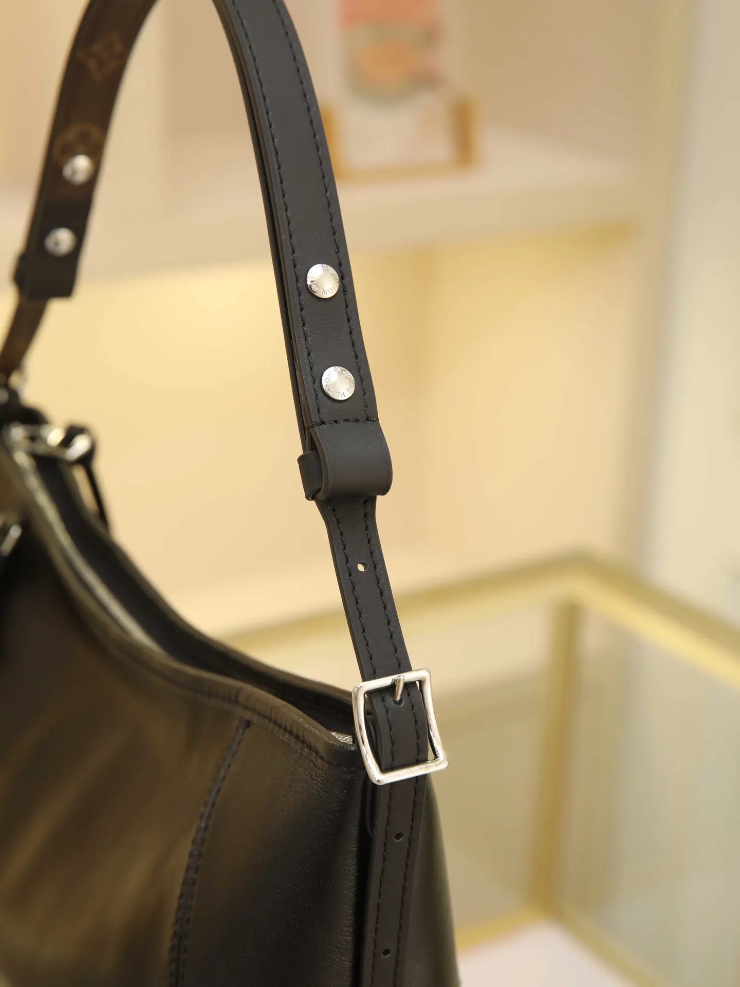Louis Vuitton Black Silver Crossbody Bag Lightweight Image 3 Louis Vuitton Black Silver Crossbody Bag Lightweight Image 3
