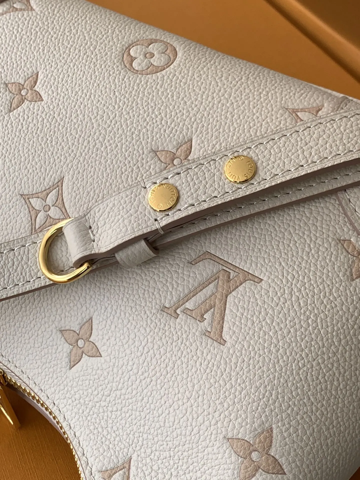 Louis Vuitton White Fashion Item | ORBUYBAG