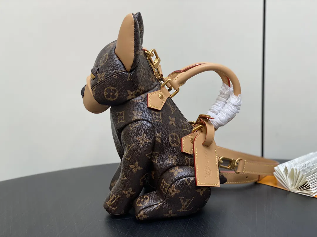 LV 老花 帆布 Lovers 名牌彰显 Pharrell Willi 斜背包 輕便斜挎款