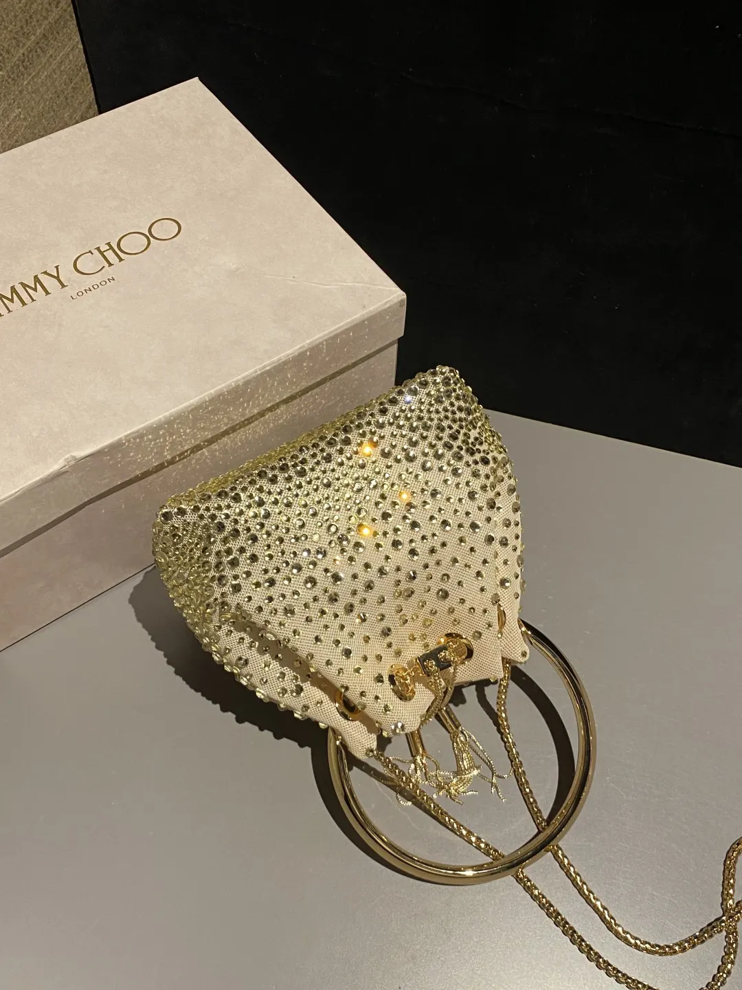 白色 Jimmy Choo 水桶包 休閒水桶款