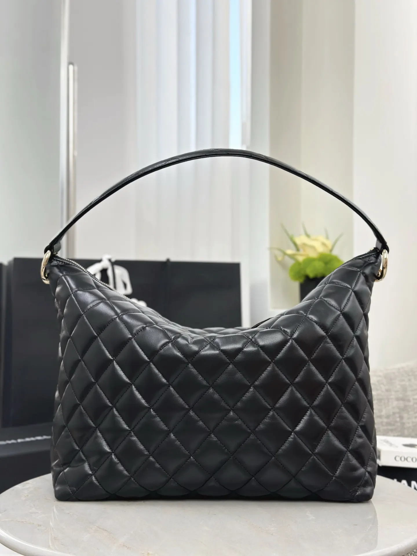 Chanel 黑灰拼色Hobo腋下包 简约单肩