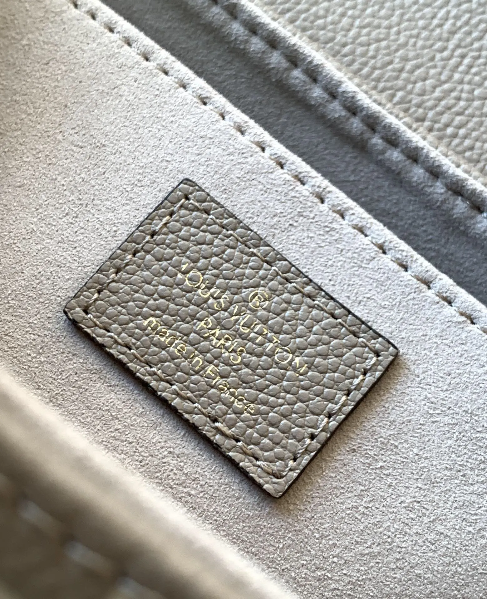 LV Favorite black and gray color scheme chain bag, shoulder crossbody model Image 9 LV Favorite black and gray color scheme chain bag, shoulder crossbody model Image 9