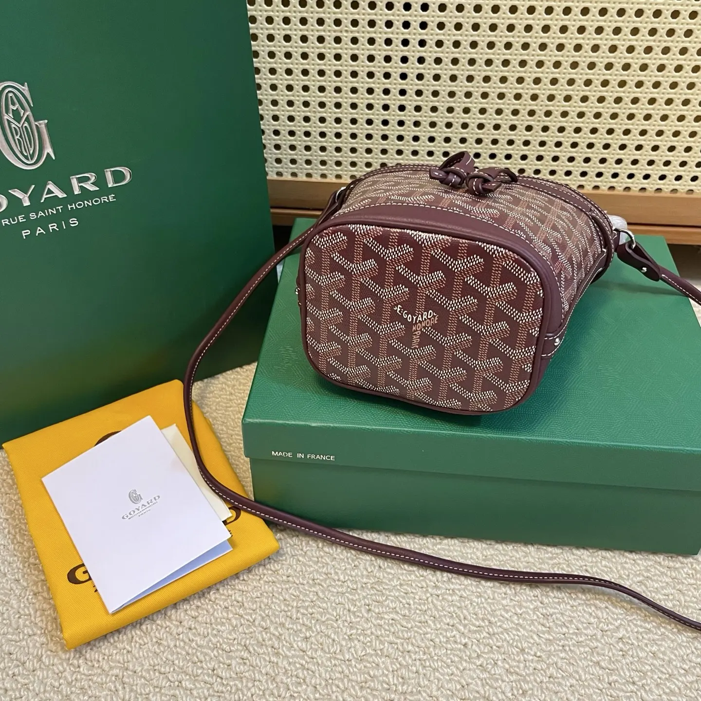 Goyard 皮革 轻盈小巧去始终保持标志性水桶百搭造型 水桶包 休閒水桶款