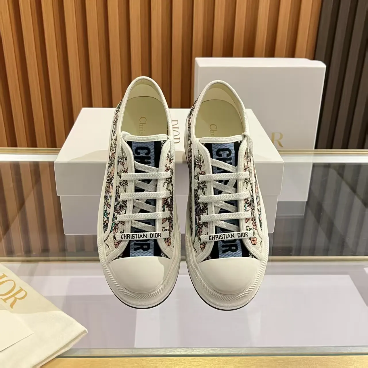 Dior 运动鞋(數字5) Dior 运动鞋(數字5)