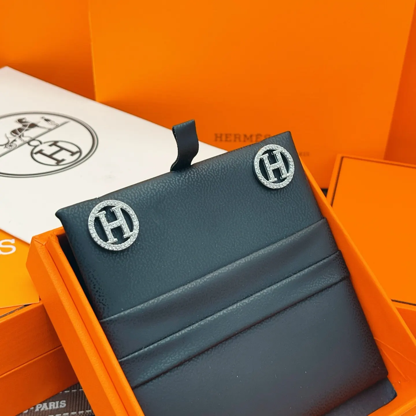 Hermès 銀色 配飾 精致配飾 耳飾(數字10) Hermès 銀色 配飾 精致配飾 耳飾(數字10)