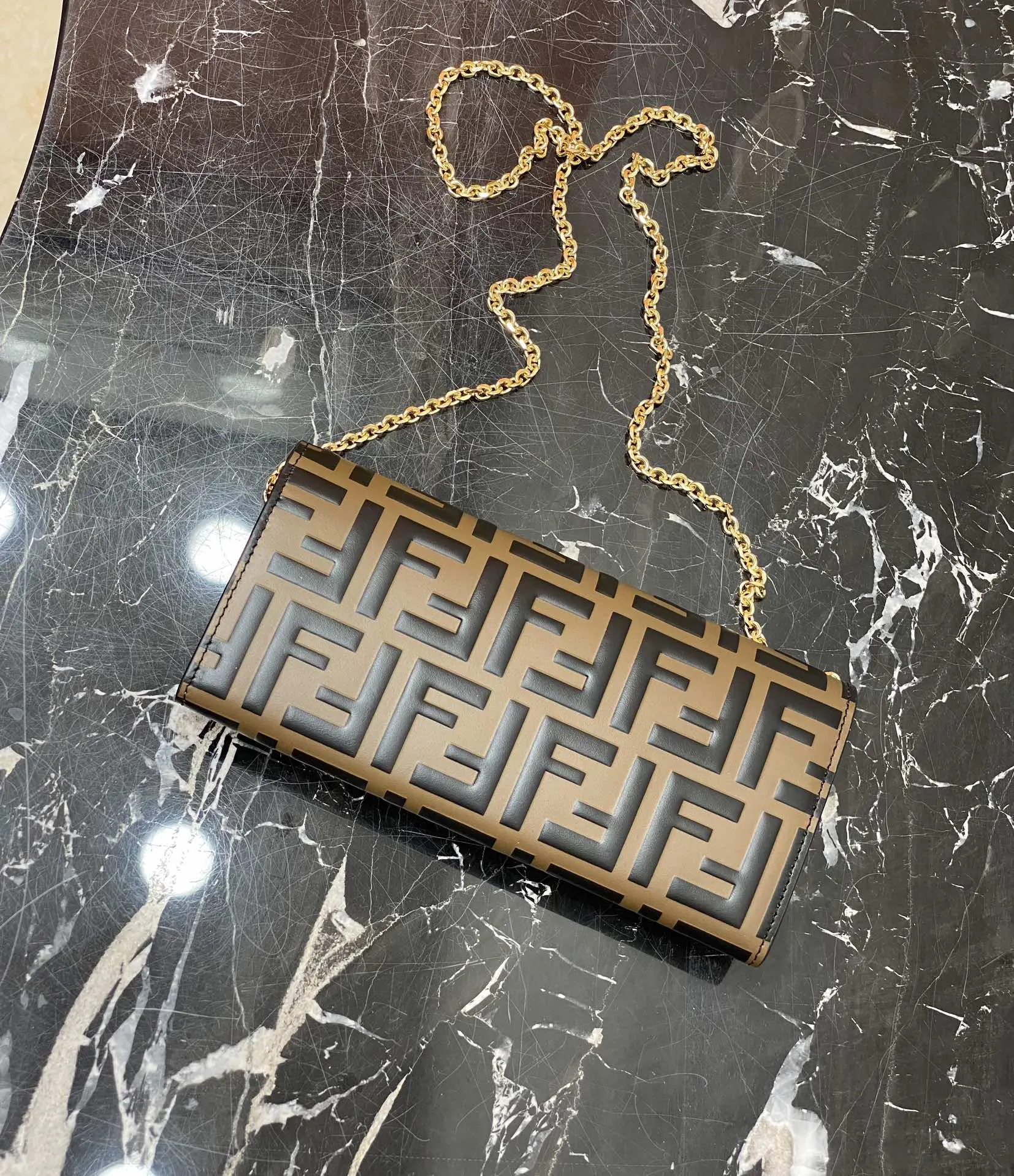 Fendi 卡其色 牛皮 链条包 精选款