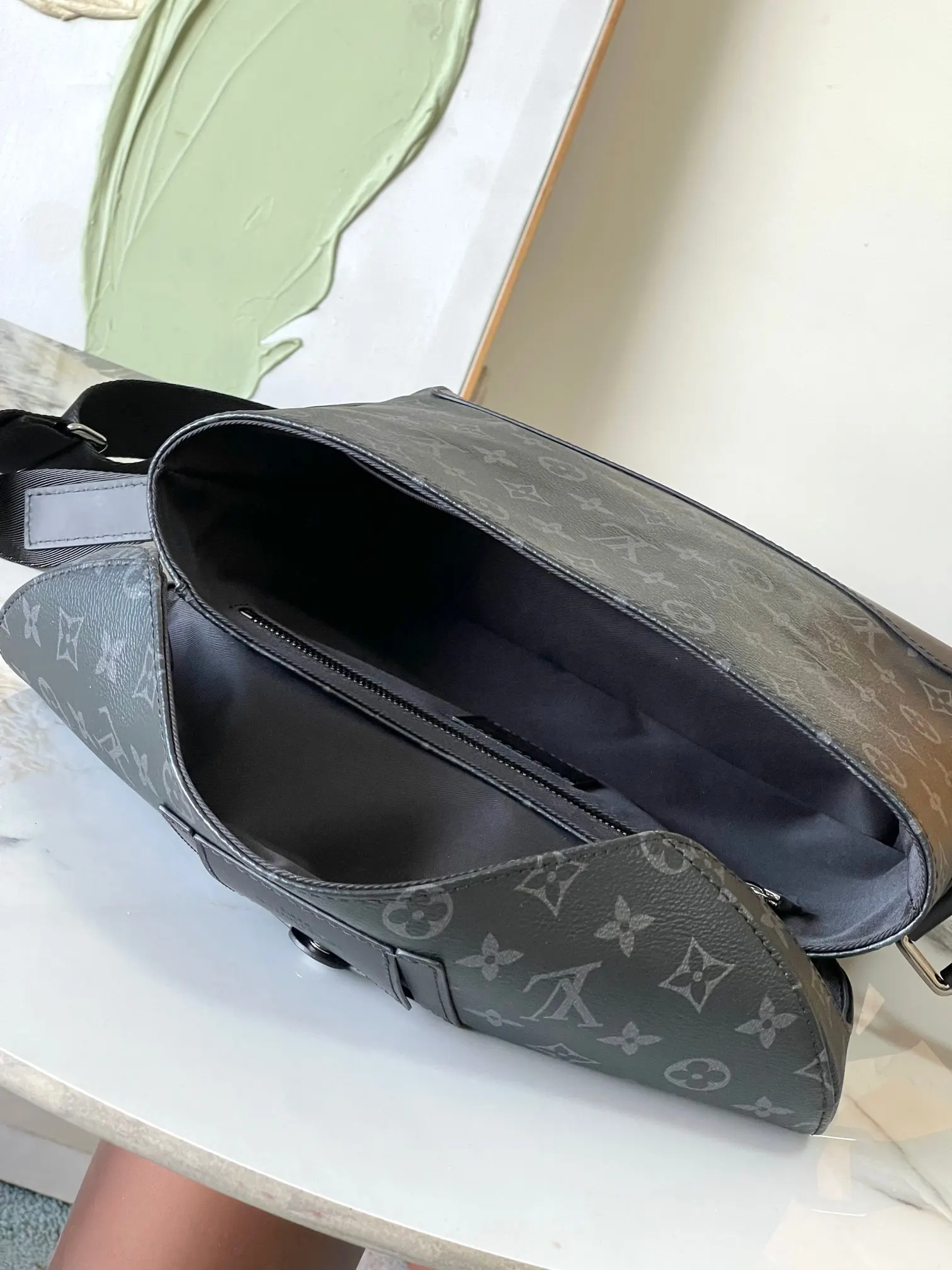 对柜变码芯片 M40511料是法国A级品质、手工 油边细节非常精致 全钢五金 包袋 精选款