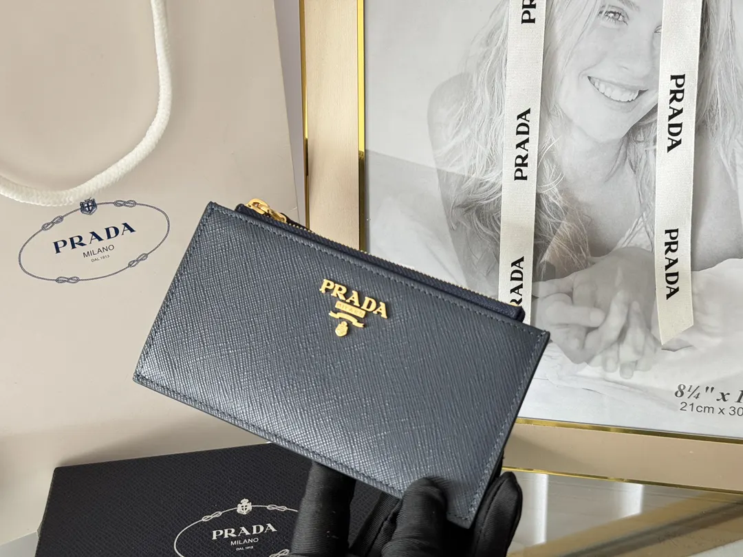 Prada Saffiano 1MC079 皮革 卡包