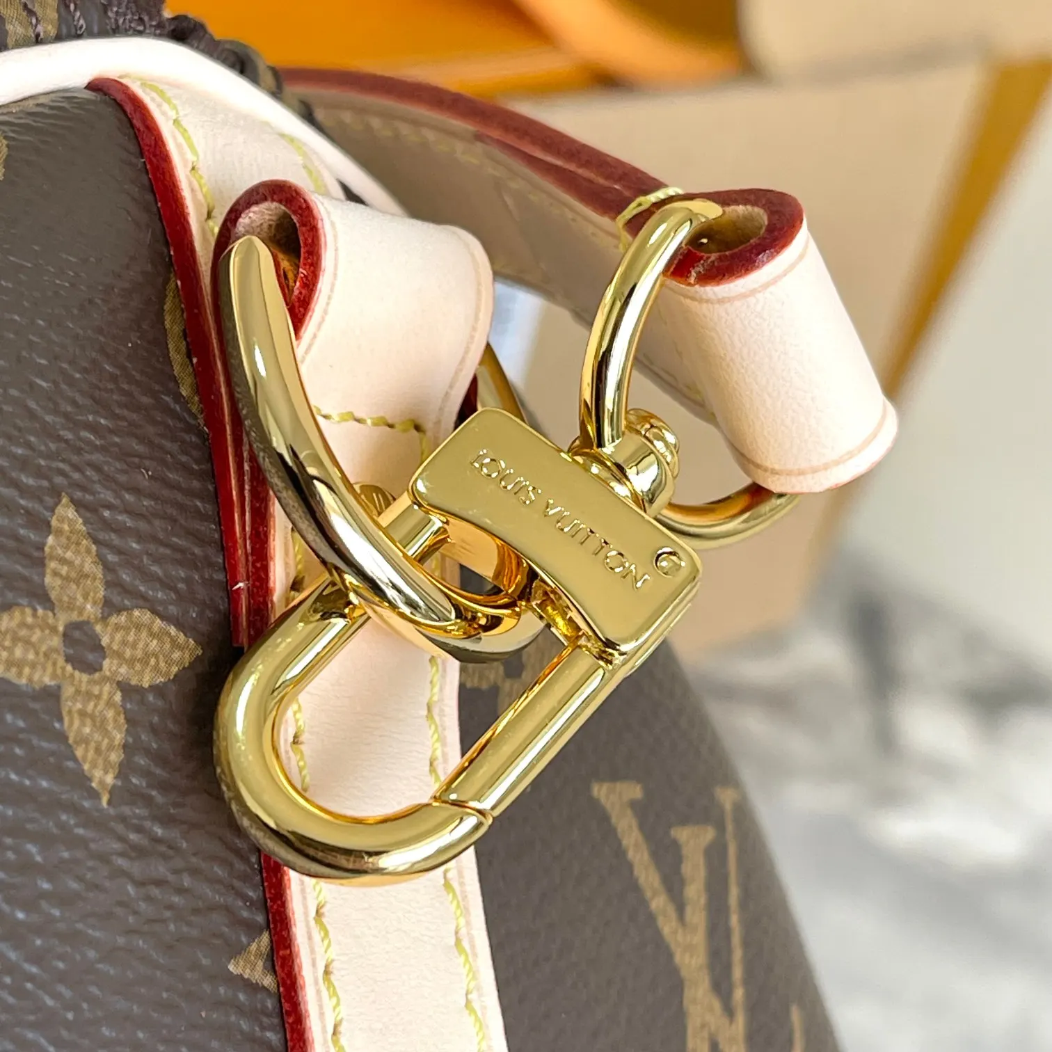 Fashion Item Travel Canvas