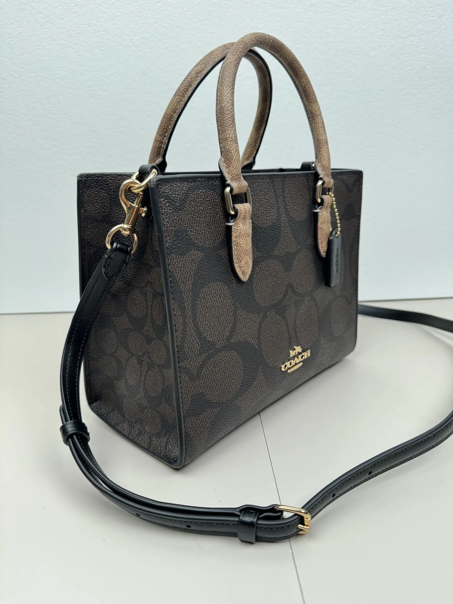 Cy676 Monogram Style Image 4 Cy676 Monogram Style Image 4