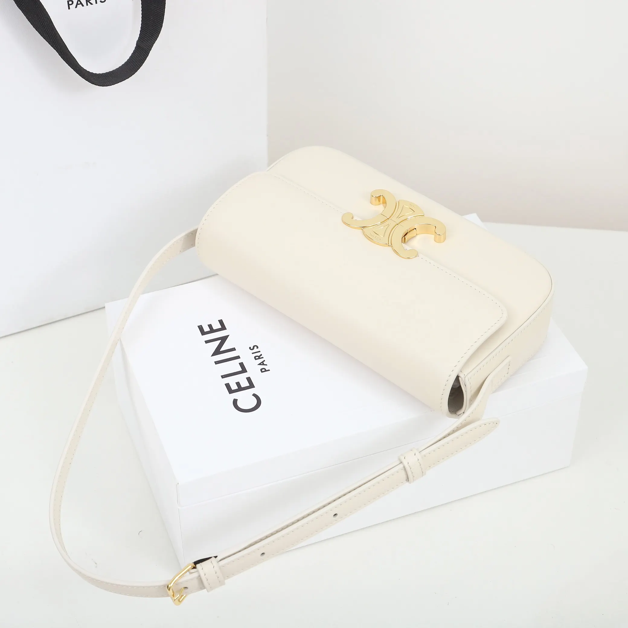 Celine 牛皮 批 意大利进口 开发 水桶包 休閒水桶款