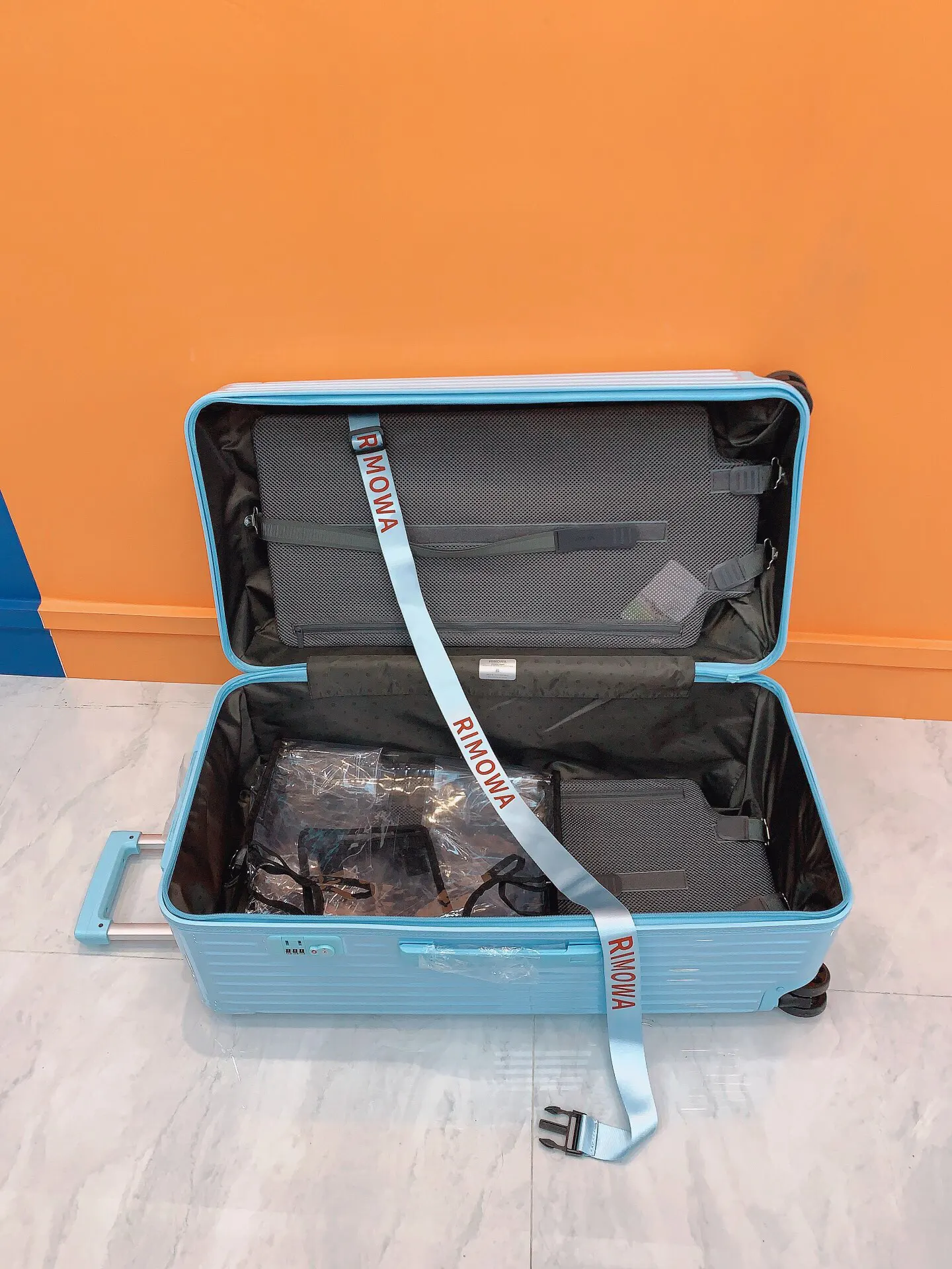 黑色 白色 升级 RIMOWA日默瓦 Trunk方胖 行李箱 旅行拉杆款 轻便出行款