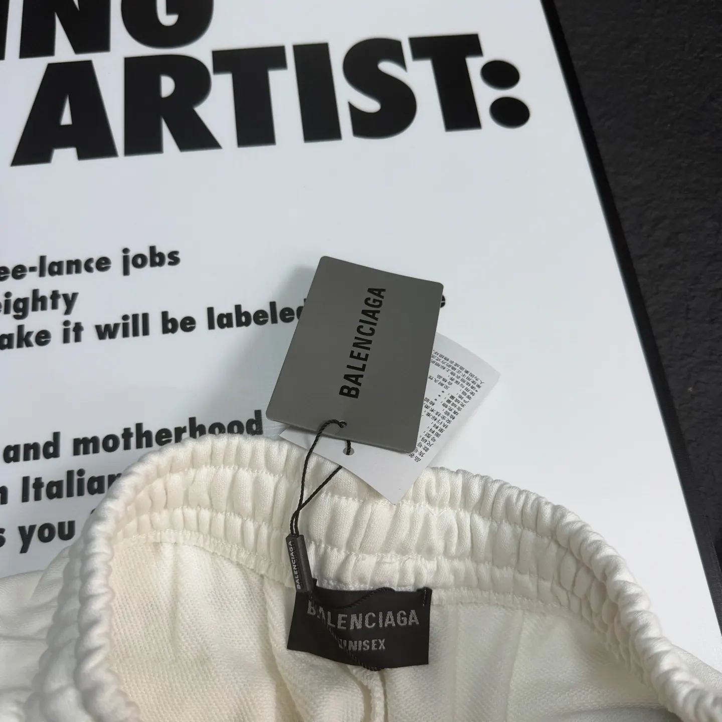 Balenciaga 白色 纯棉 Logo 短裤 宽松休闲