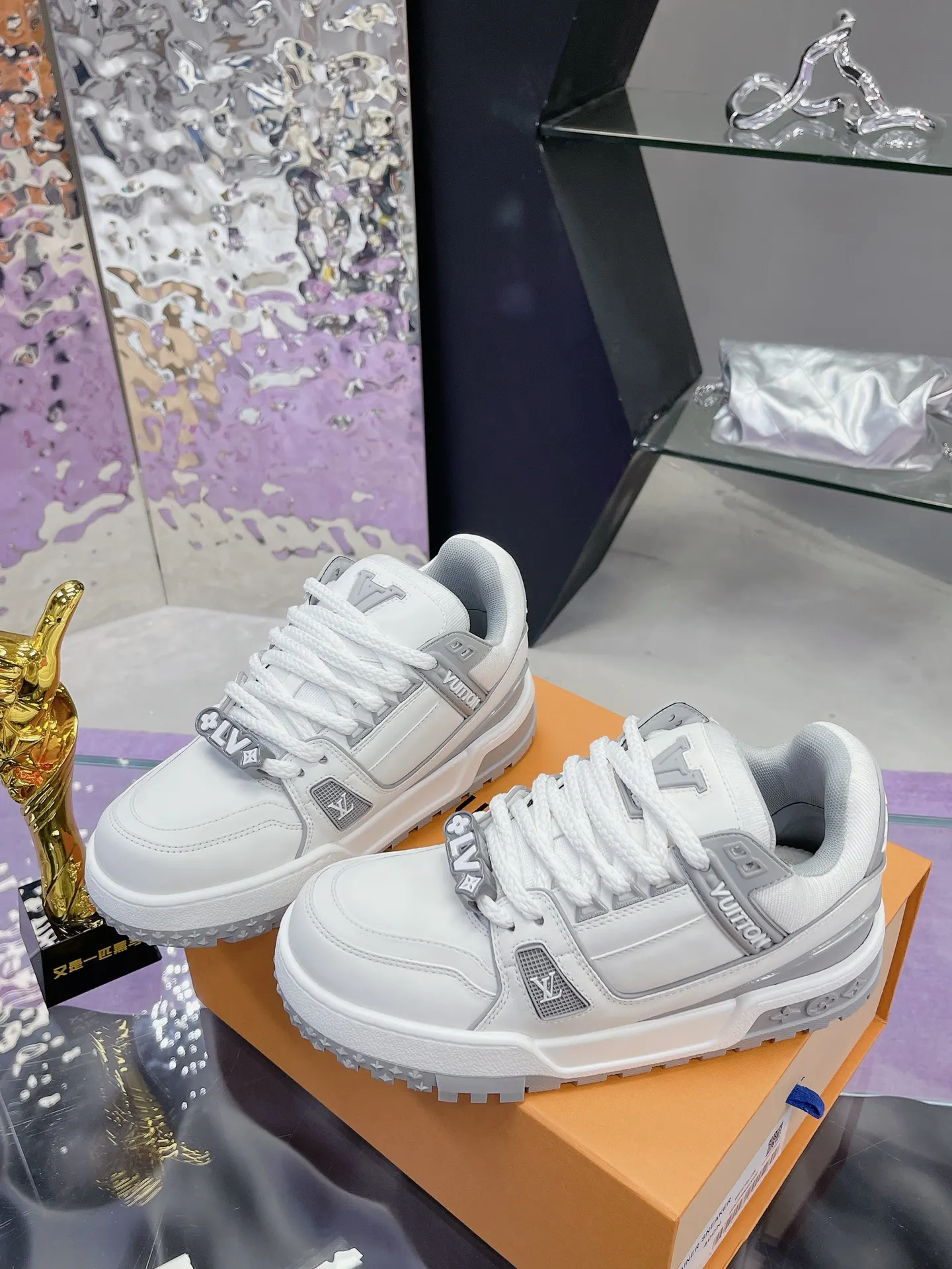 Louis Vuitton 运动鞋