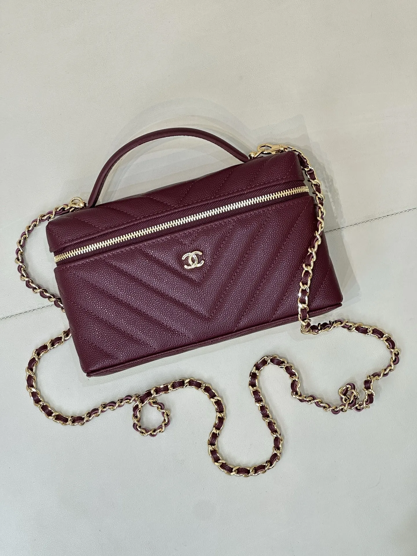 Crossbody Bag Lightweight Classic Leather