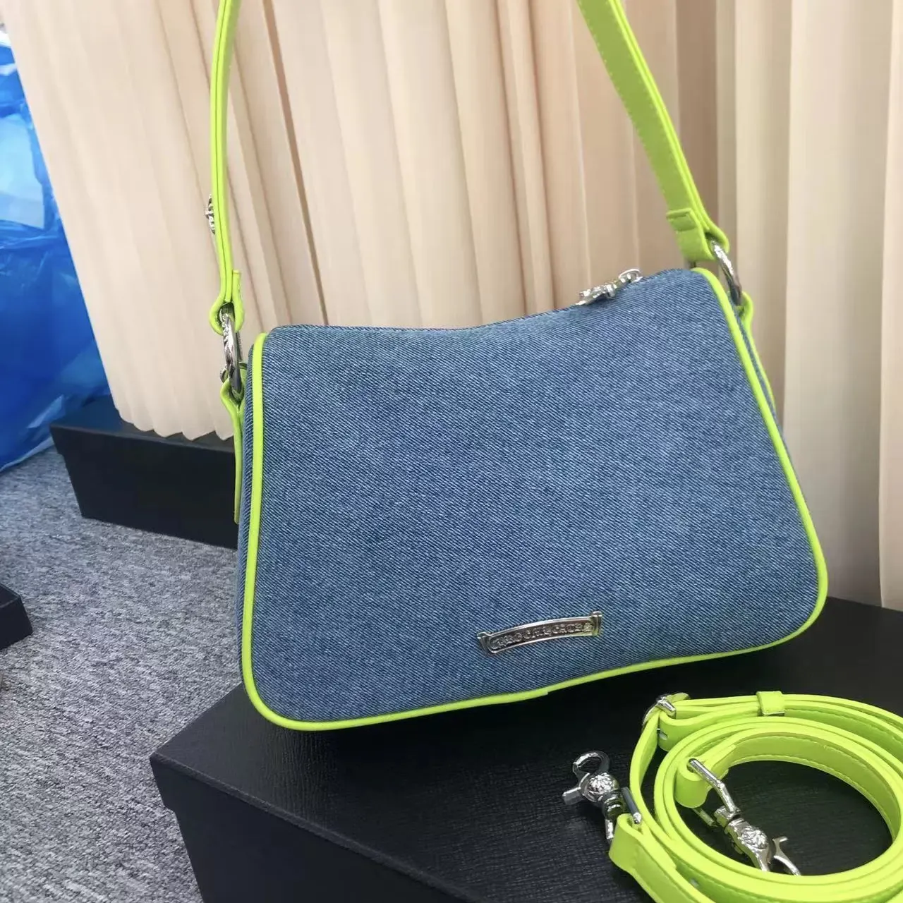 克罗家同款彩色浮雕十字架鸡块包骰子链条腋下包单肩斜挎 复古腋下背款