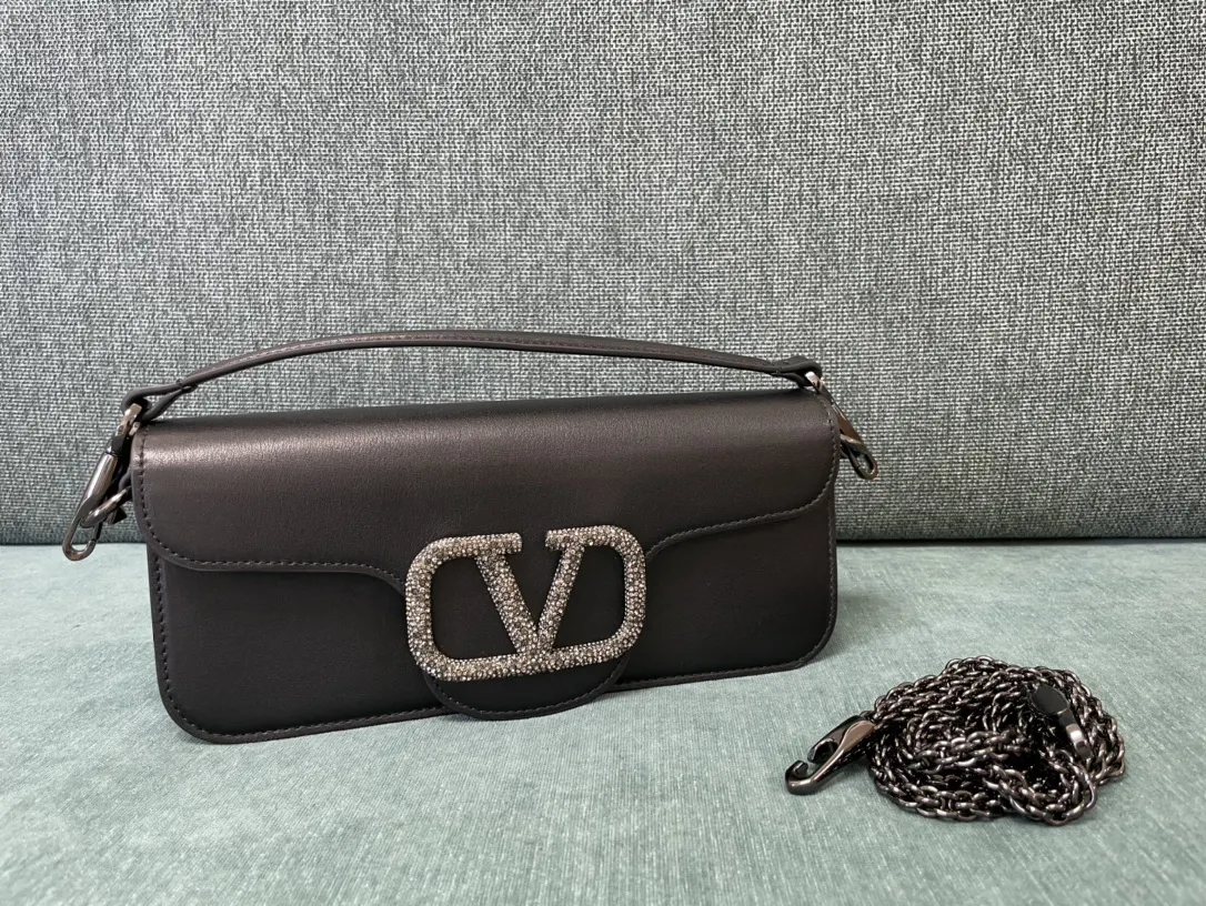 Valentino 小牛皮 腋下包 复古腋下背款