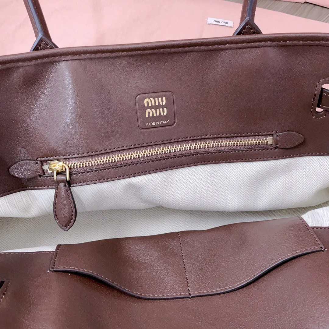 Miu 金色 羊皮 托特包 大容量托特款